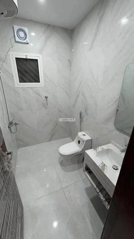 شقة 5 غرف في سكة الحديد 6