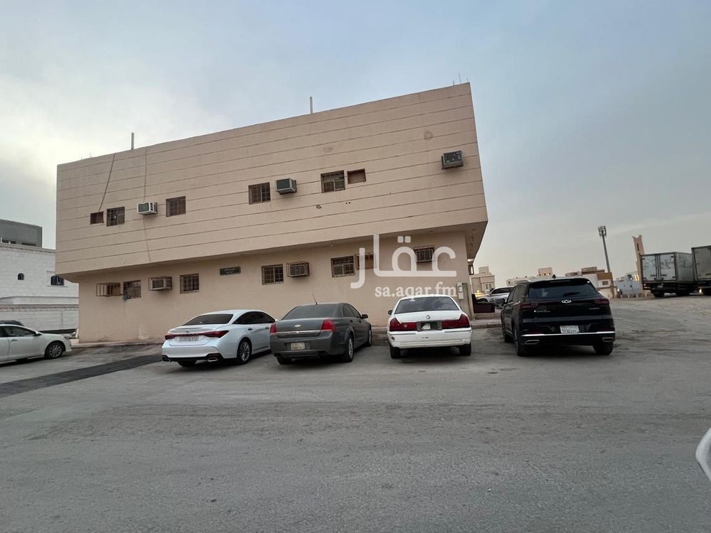70 bedroom building in Al Hazm, Riyadh 3