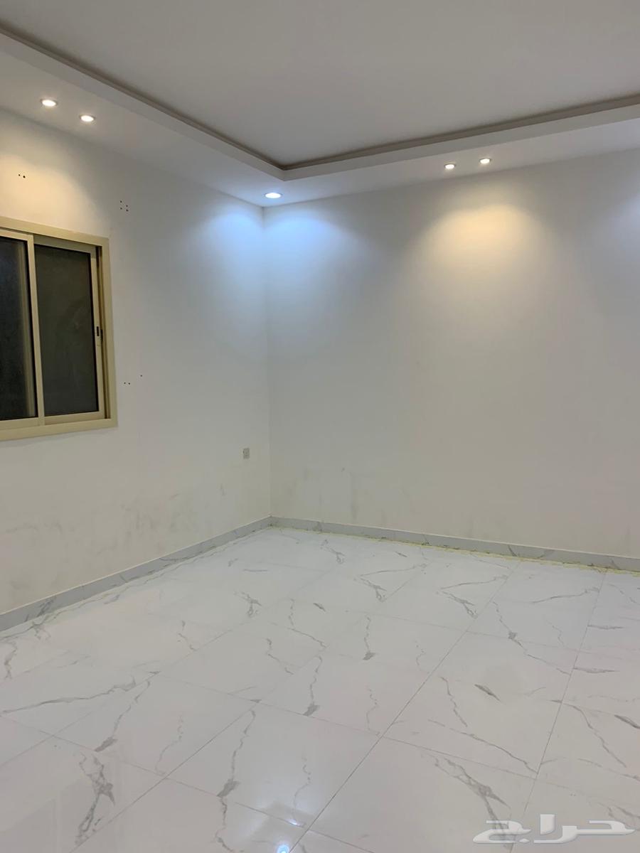 شقة 4 غرف في الرمال 4
