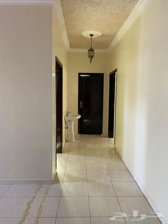 شقة 5 غرف في الرمال 13