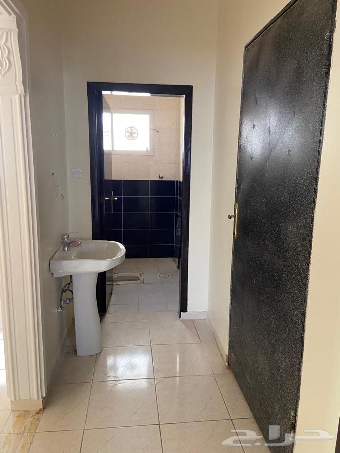 شقة 5 غرف في الرمال 14