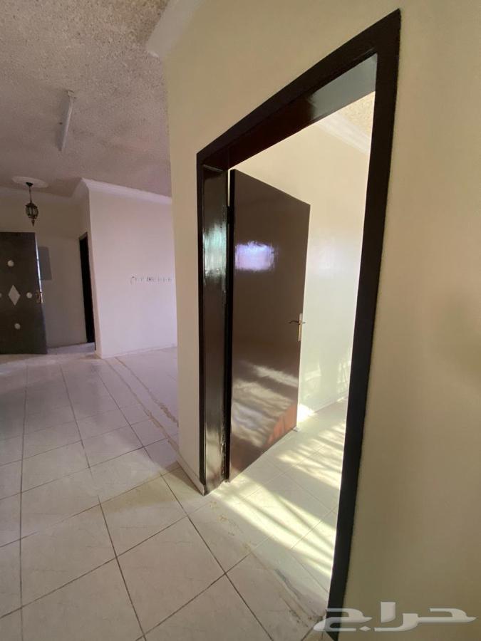 شقة 5 غرف في الرمال 4