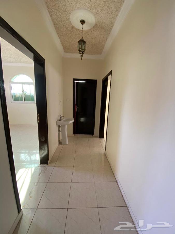 شقة 5 غرف في الرمال 8