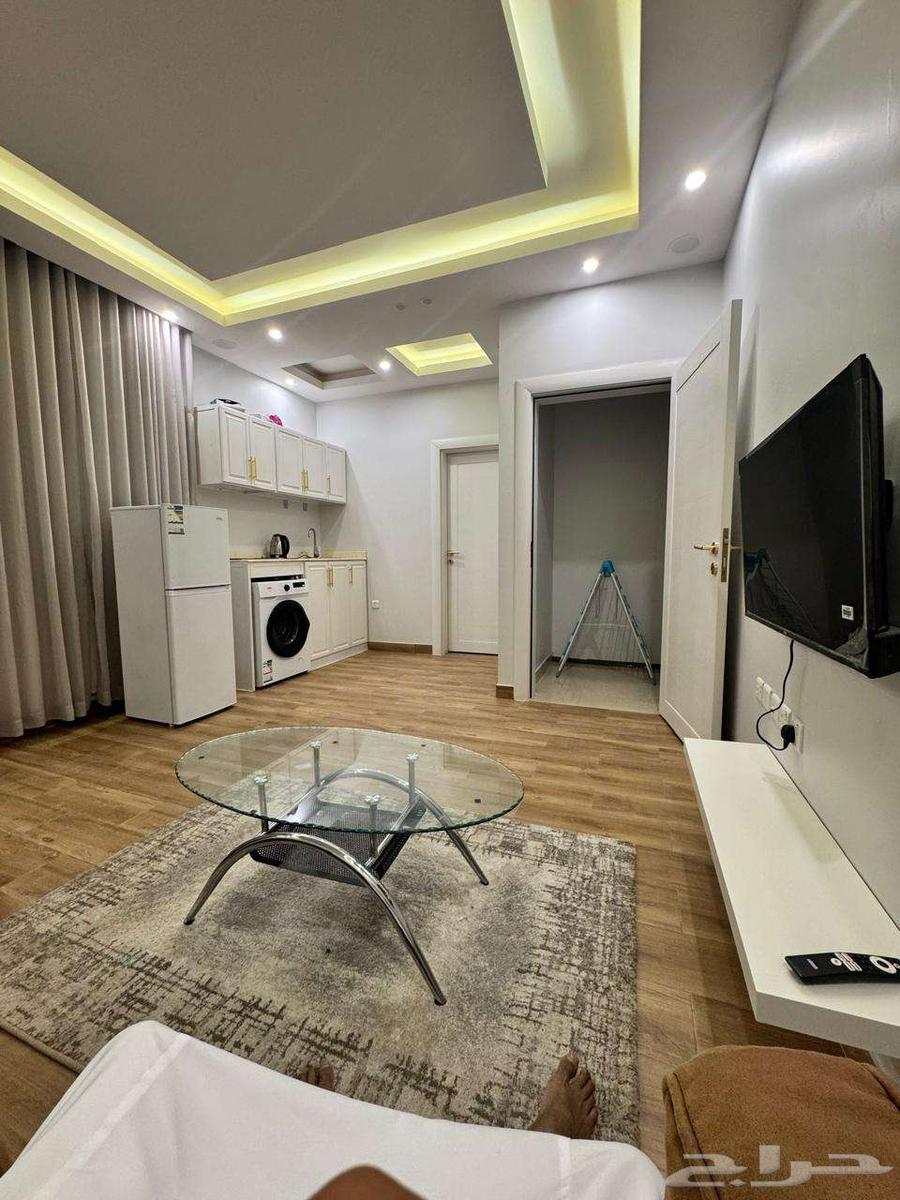 شقة 1 غرف في العارض 6