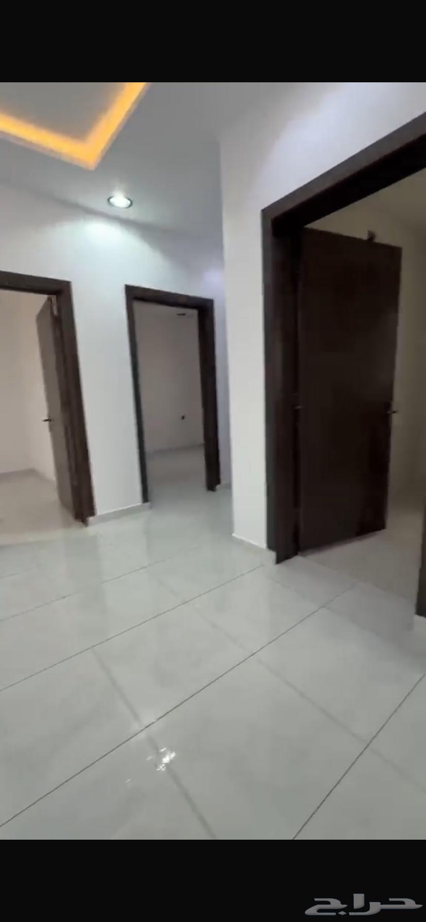 شقة 4 غرف في الرمال 2