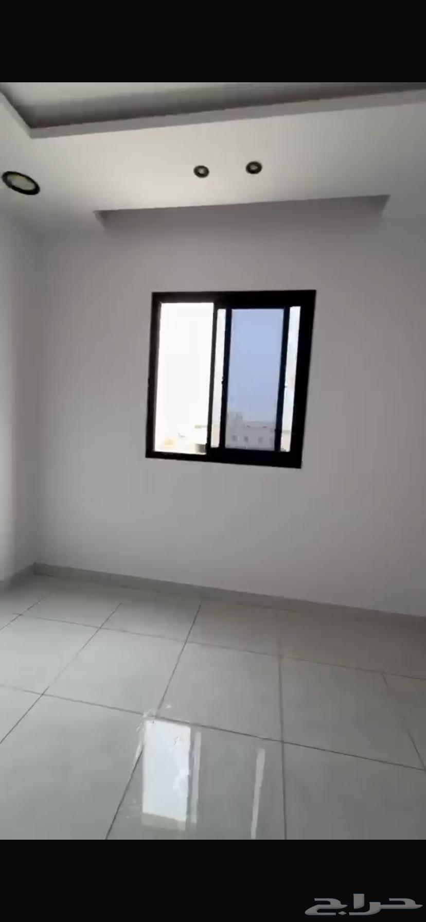 شقة 4 غرف في الرمال 4