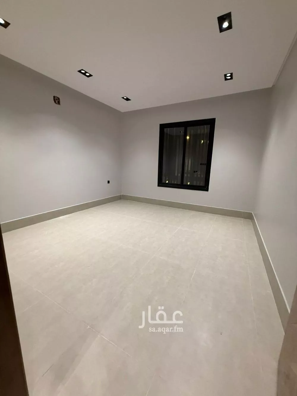 فيلا 7 غرف في عكاظ 7