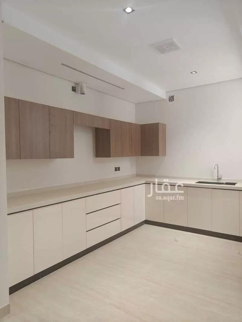 دور 4 غرف في الملز 8