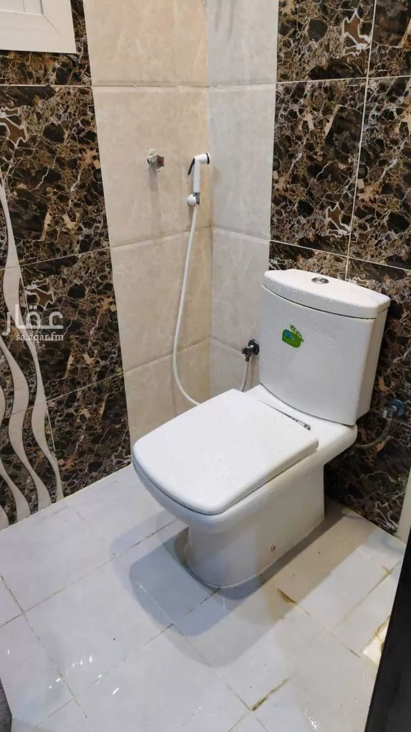 شقة 4 غرف في الروابي 6