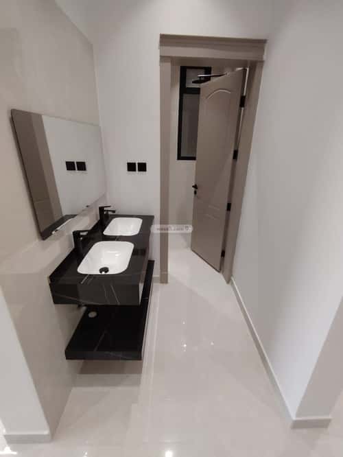 فيلا 8 غرف في المرجان 5