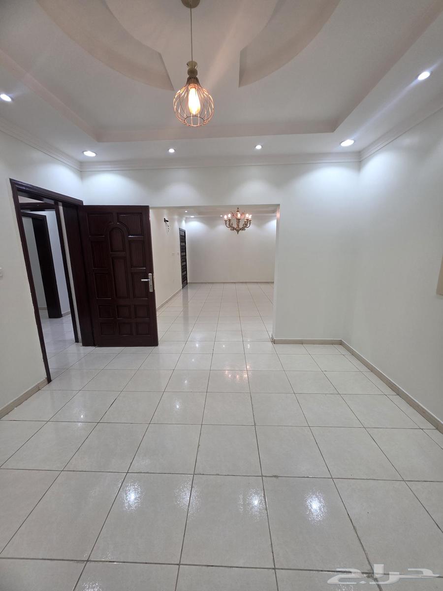 6 bedroom apartment in Al Manar 3