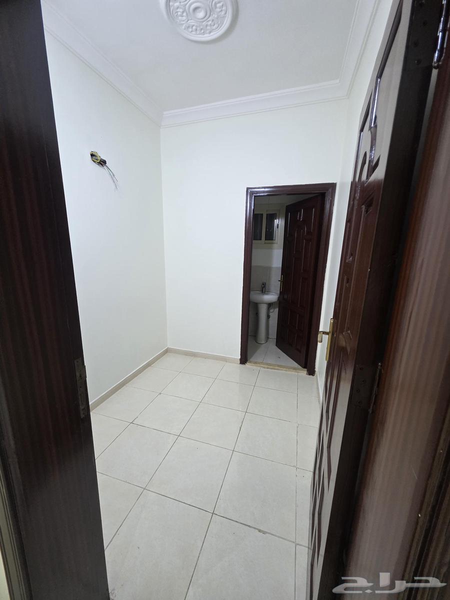 6 bedroom apartment in Al Manar 7