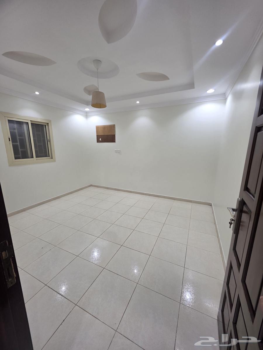 6 bedroom apartment in Al Manar 9