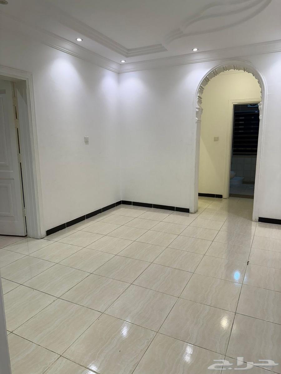شقة 4 غرف في الريان 11