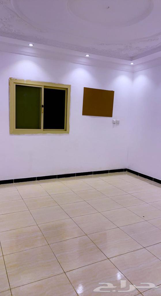 شقة 4 غرف في الريان 15