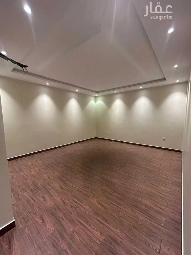 شقة 5 غرف في اللؤلؤ 6