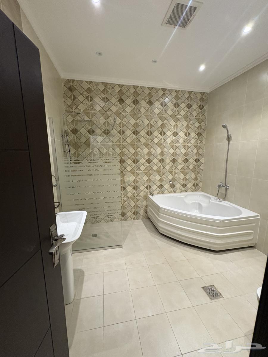 7 bedroom villa in Al Zahra 5