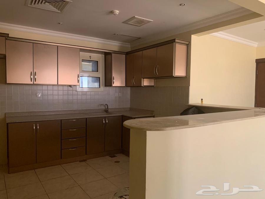 شقة 5 غرف في الحمرا 4