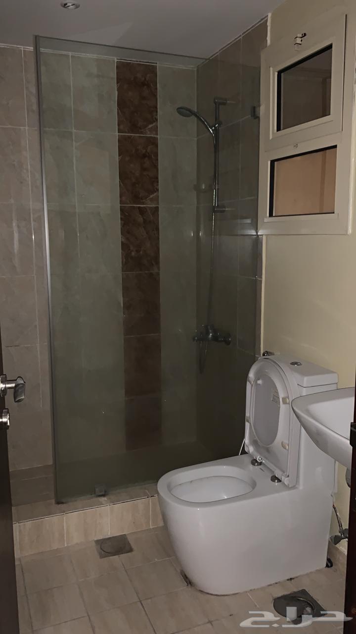 شقة 5 غرف في الحمرا 9