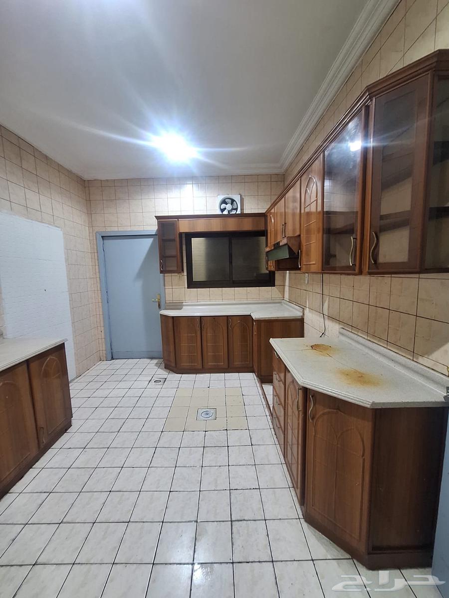 شقة 2 غرف في الفيصلية 8