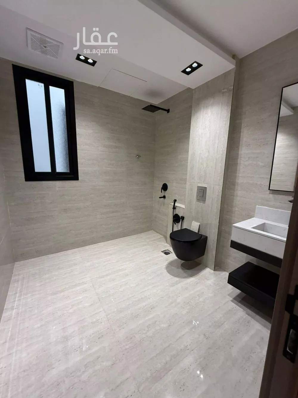 8 bedroom villa in Tuwaiq 11