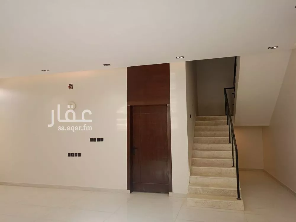 فيلا 6 غرف في الجنادرية 9