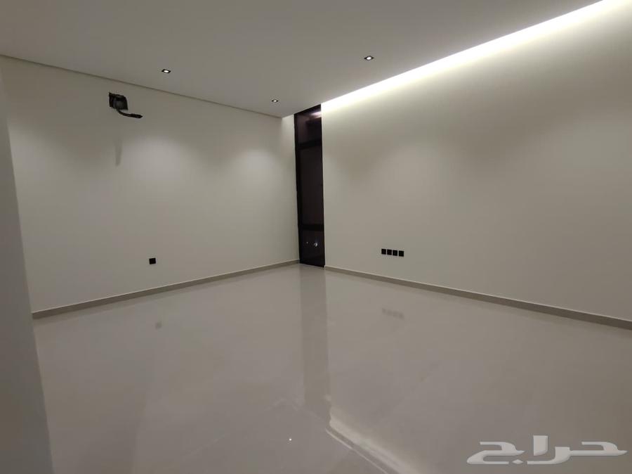 فيلا 9 غرف في السيف 3