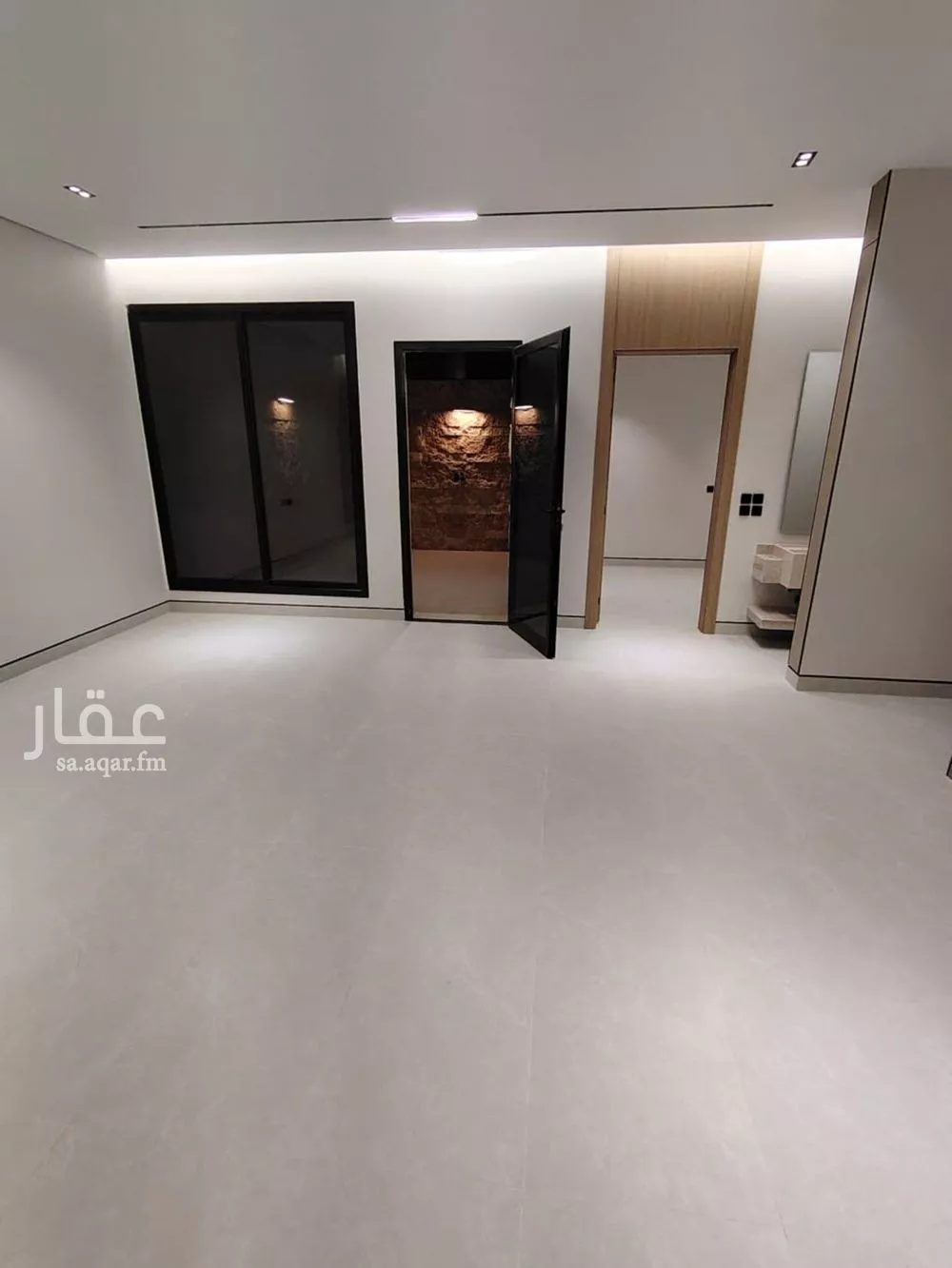 5 bedroom villa in Al Rimal 13