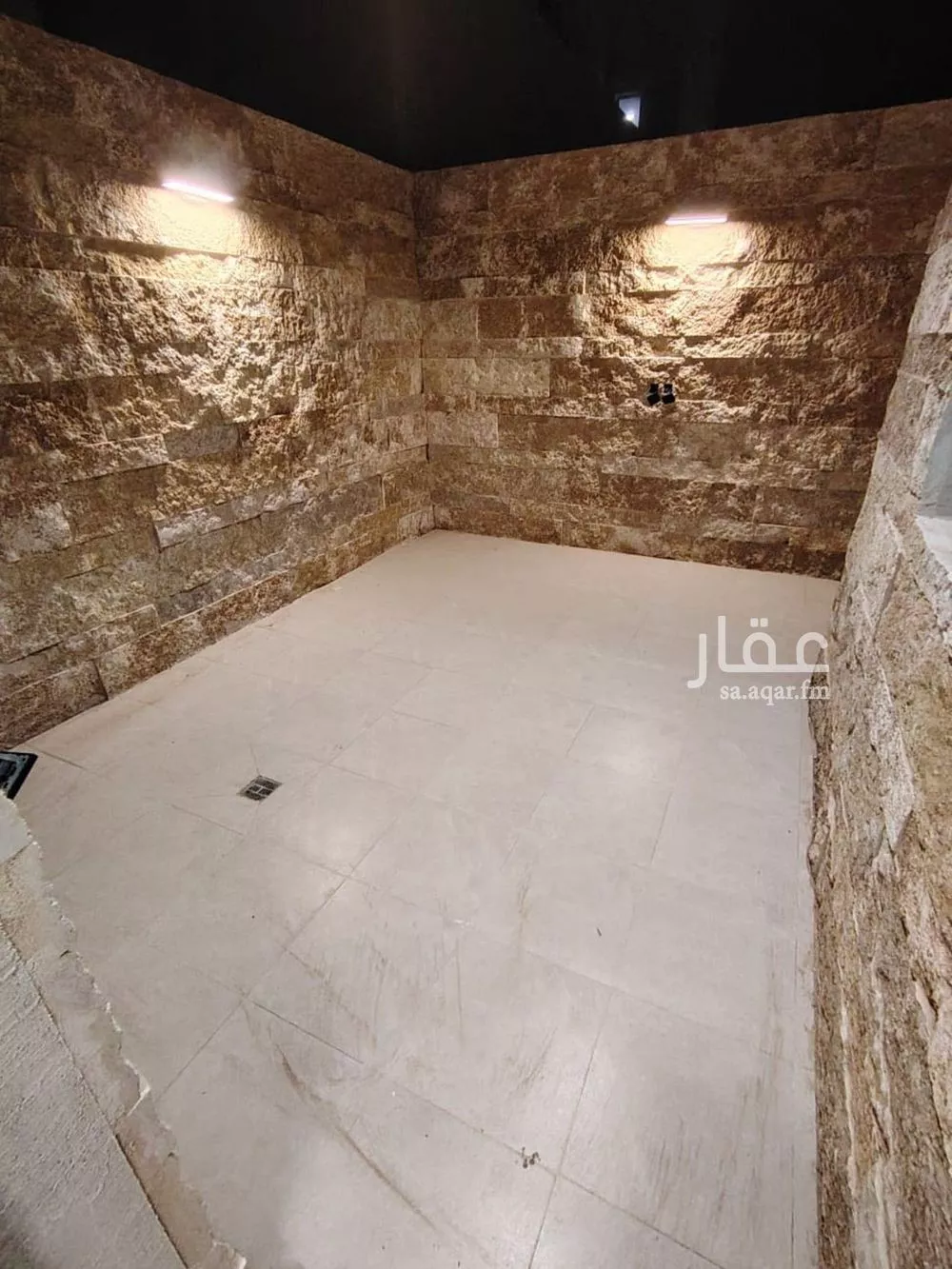 5 bedroom villa in Al Rimal 7