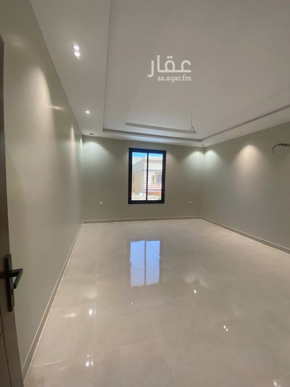 فيلا 8 غرف في الفلاح 12