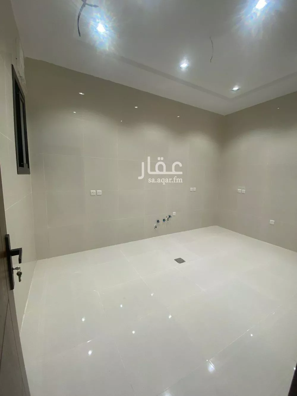 فيلا 8 غرف في الفلاح 10