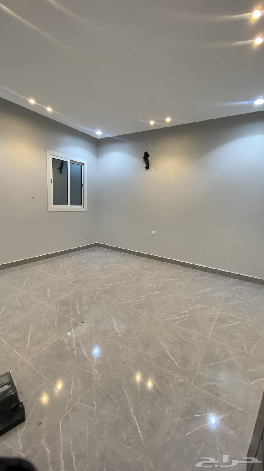 فيلا 4 غرف في العكيشية 2