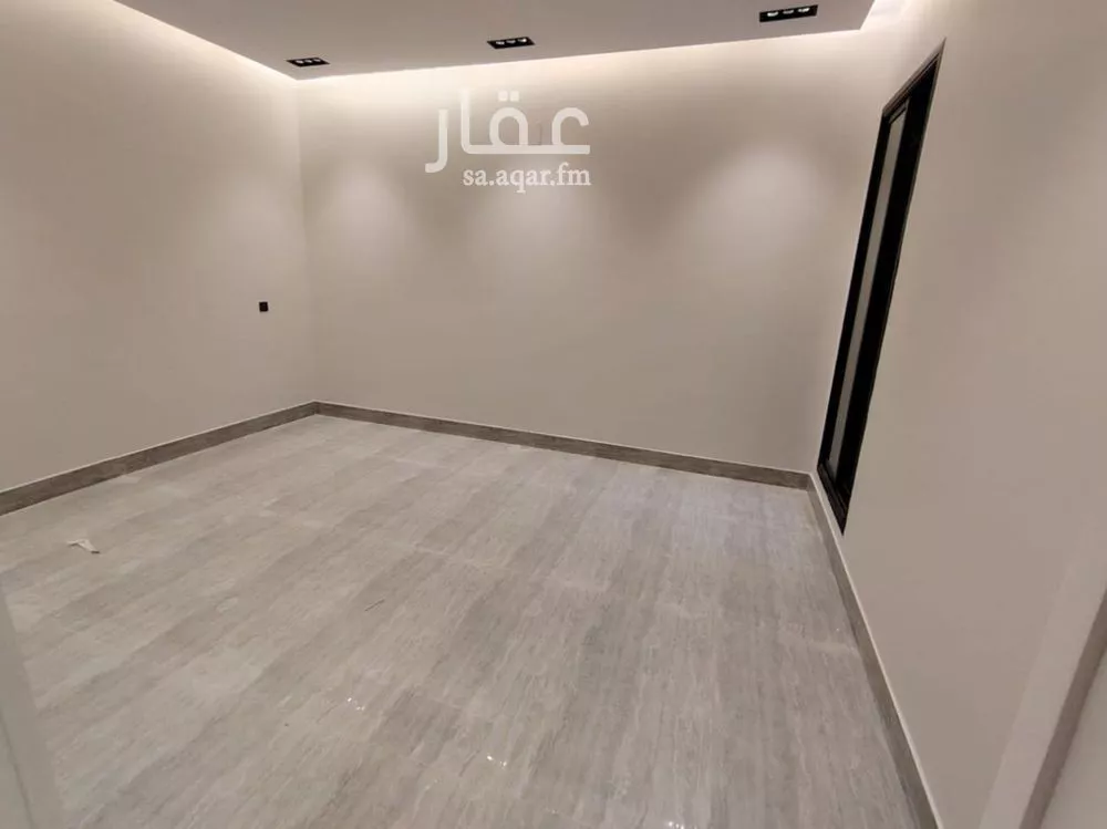 شقة 4 غرف في الرمال 5