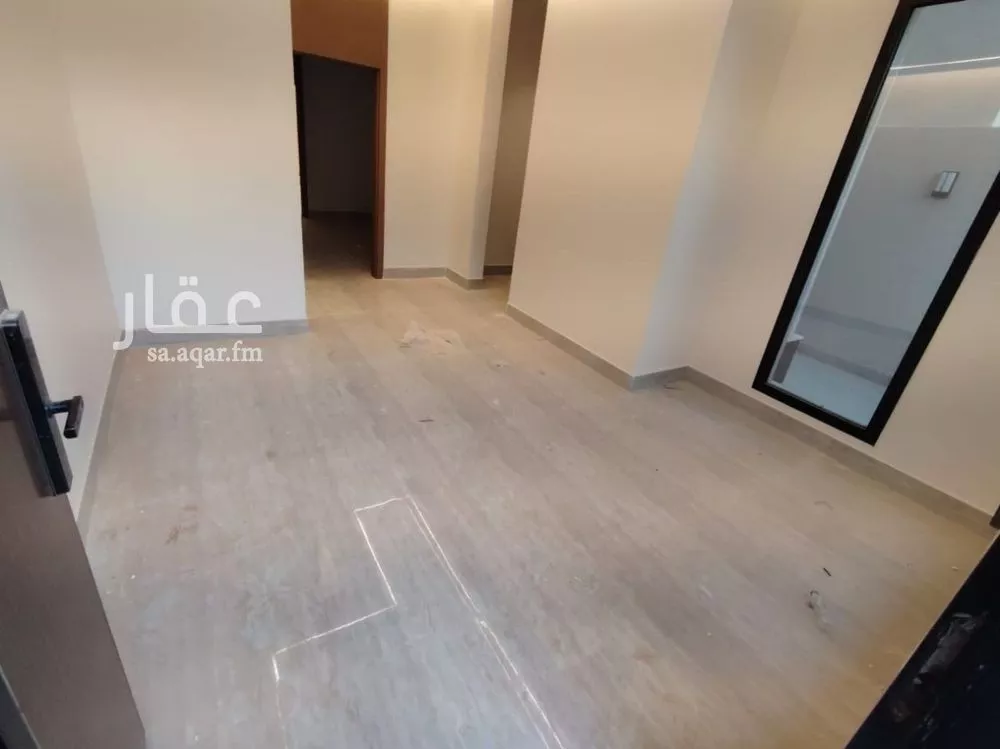 شقة 4 غرف في الرمال 7