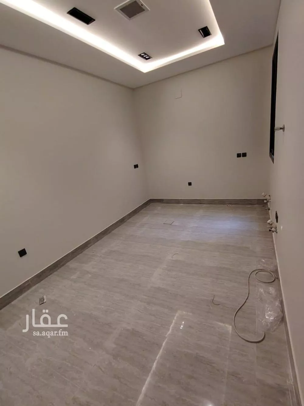 شقة 4 غرف في الرمال 10