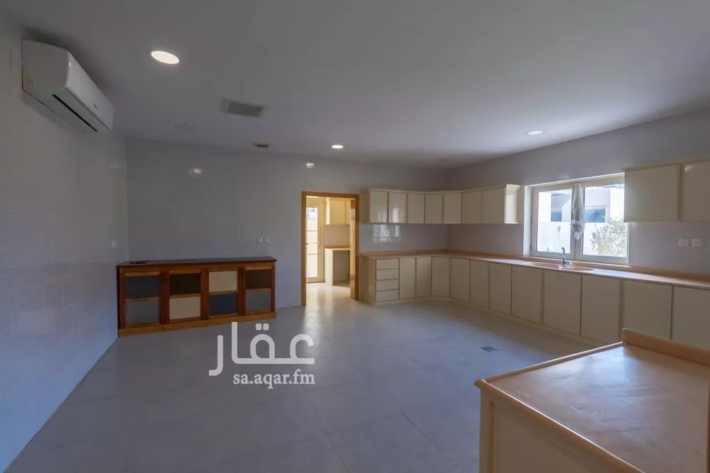 4 bedroom villa in Al Corniche, Eastern Province 13