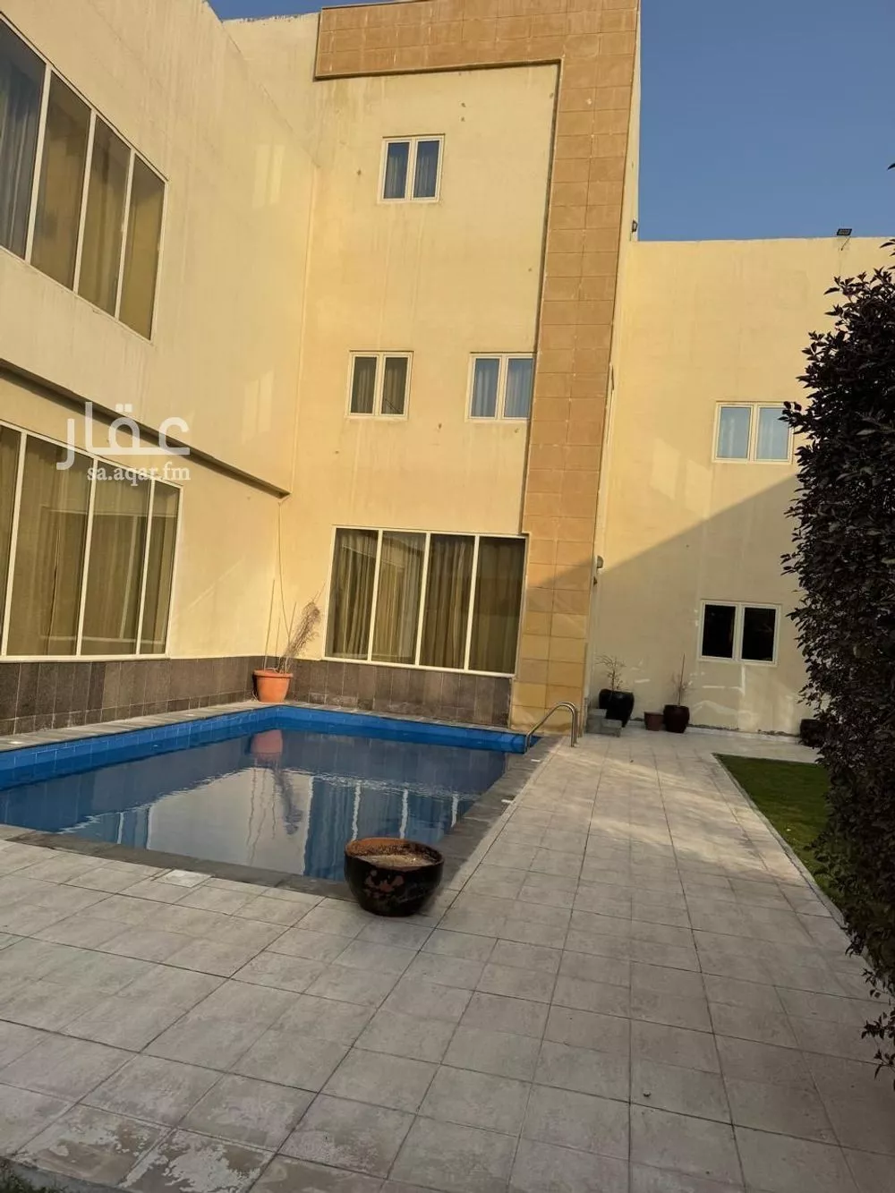 4 bedroom villa in Al Corniche 3