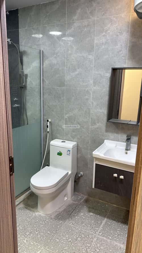 شقة 5 غرف في الريان 14