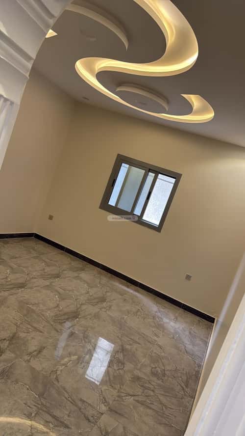 شقة 5 غرف في الريان 17