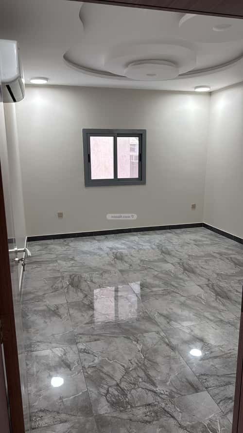 شقة 5 غرف في الريان 4