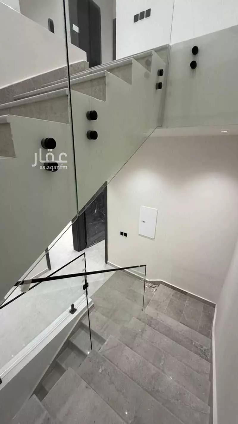 فيلا 4 غرف في ظهرة لبن 9