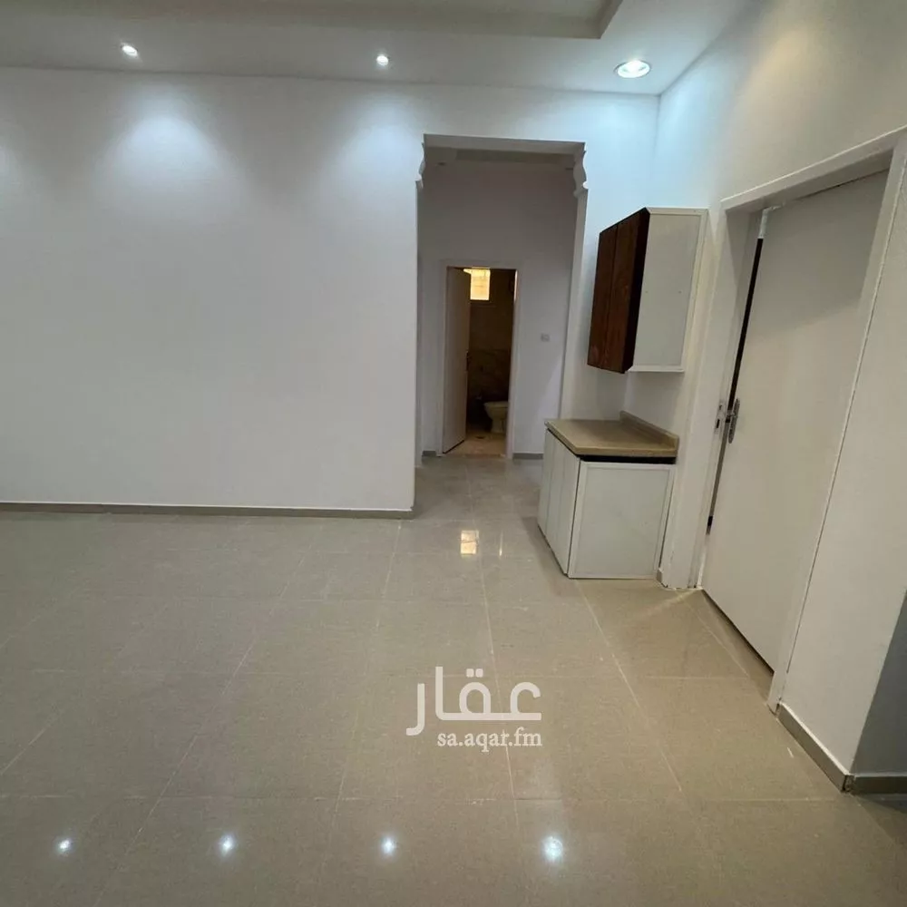 دور 3 غرف في الملقا 11