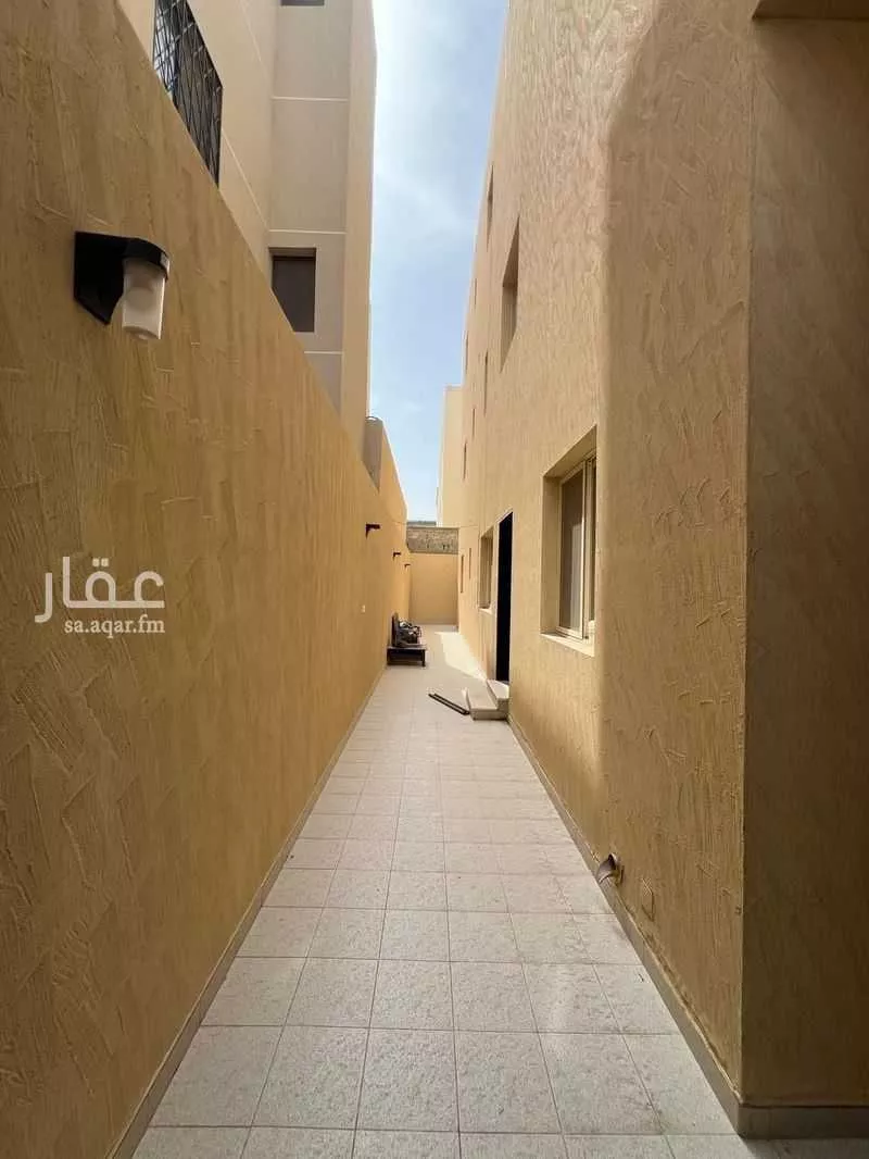 فيلا 4 غرف في العارض 5