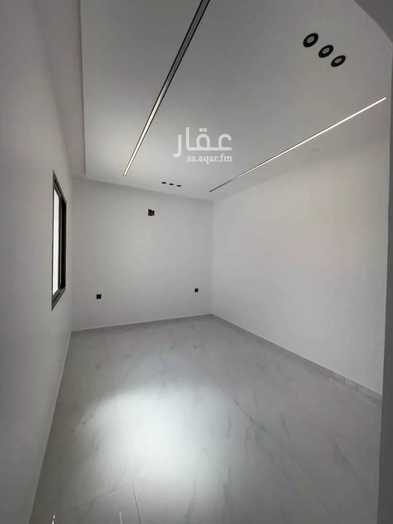 فيلا 5 غرف في النظيم 17