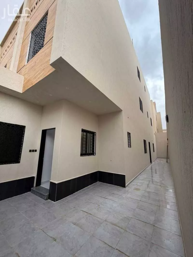 فيلا 5 غرف في النظيم 8