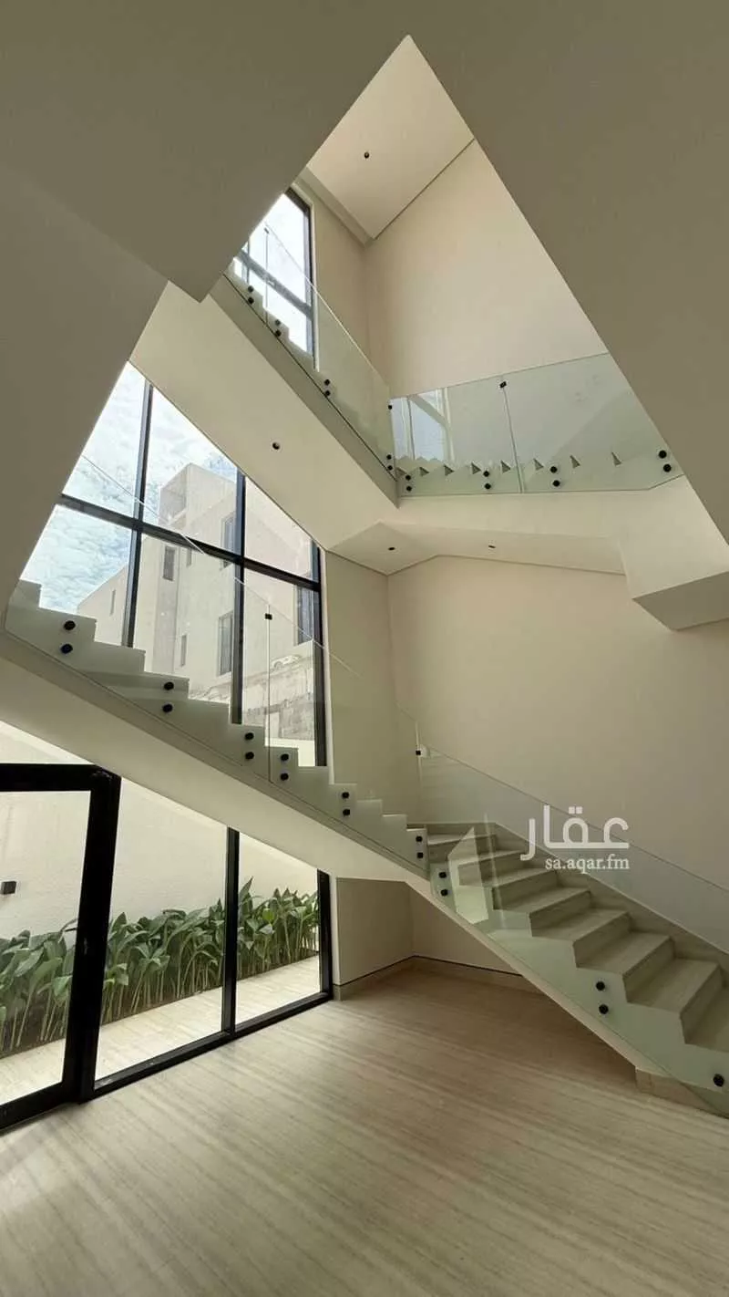 فيلا 5 غرف في النرجس 4