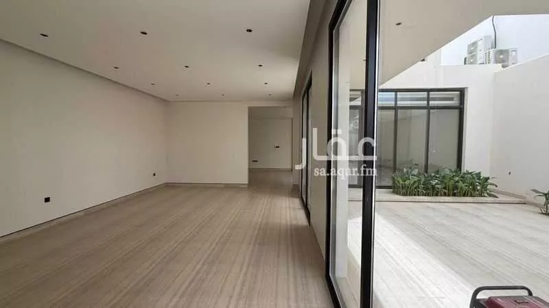 فيلا 5 غرف في النرجس 5