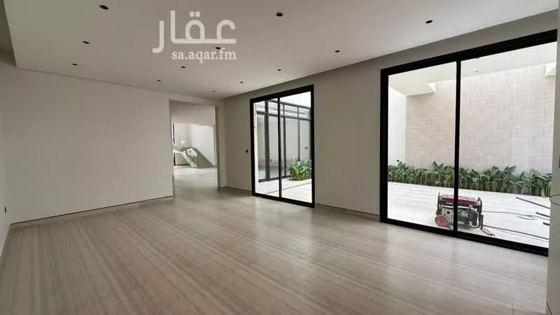 فيلا 5 غرف في النرجس 8