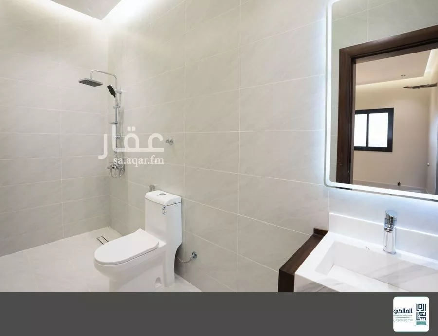 4 bedroom apartment in Al Salamah 7