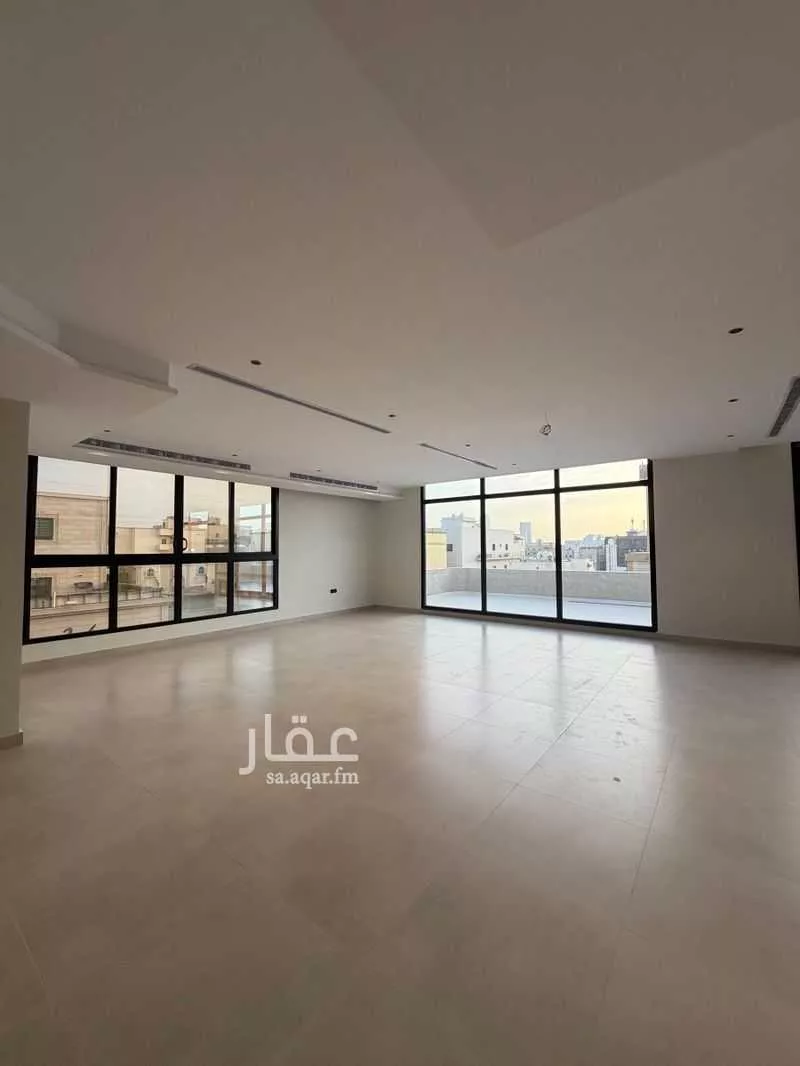 شقة 4 غرف في الزهراء 8